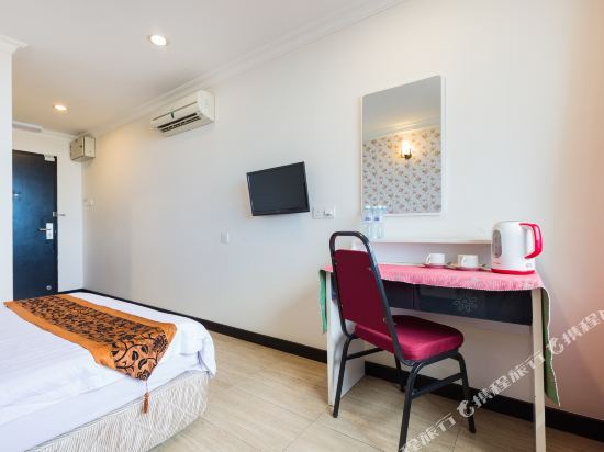 Adel Hotel