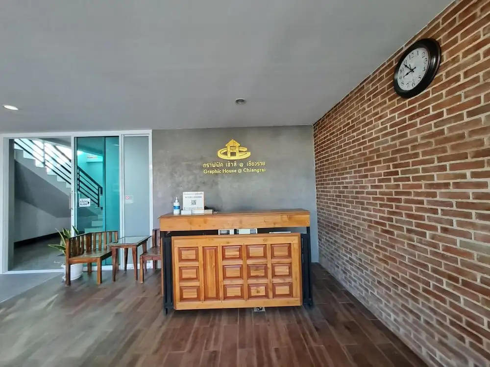 Lobby & Reception