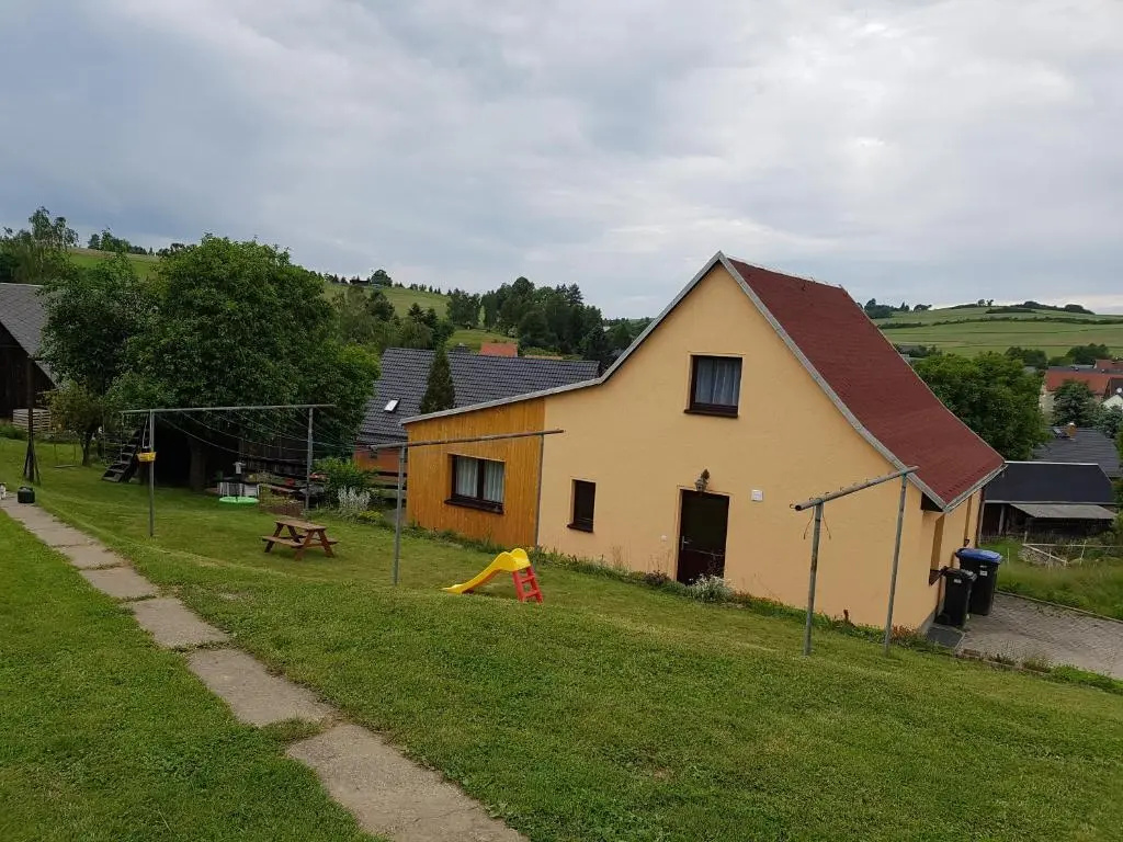 2 Bedrooms Cottage