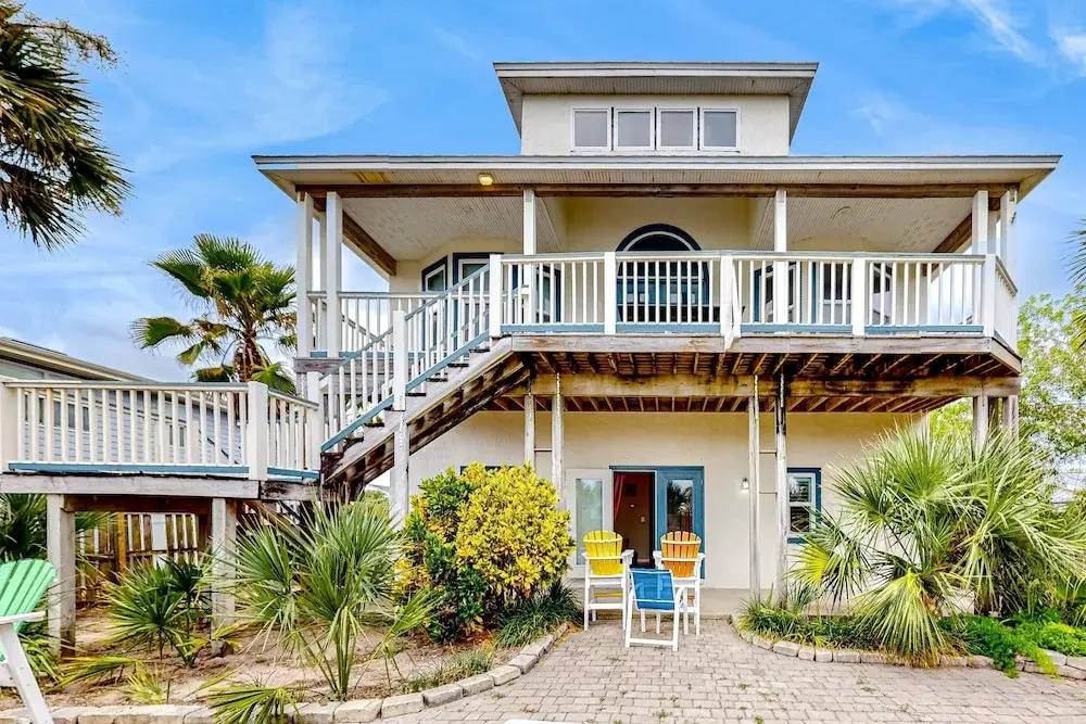 Tropical Gem w/ Courtyard & Large Deck Stroll 1 Block to Beach Boardwalk