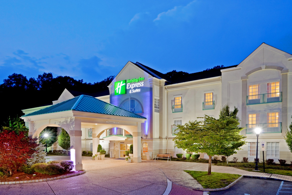 Holiday Inn Express And Suites Mount Arlingto