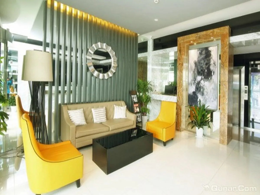 Lobby & Reception