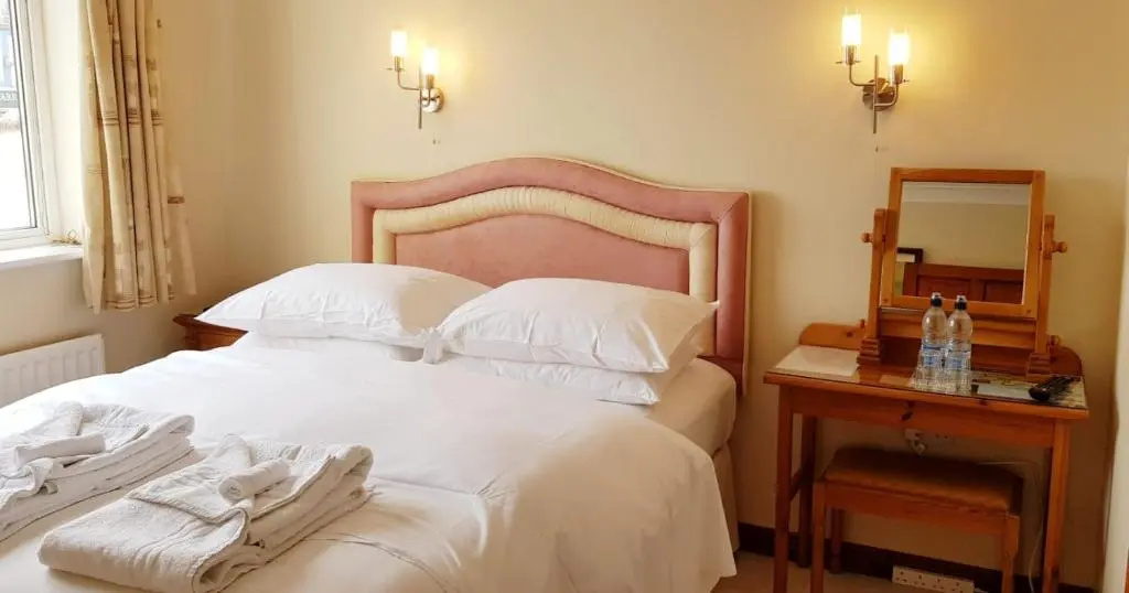 Standard Double room with sea view (full double bed)