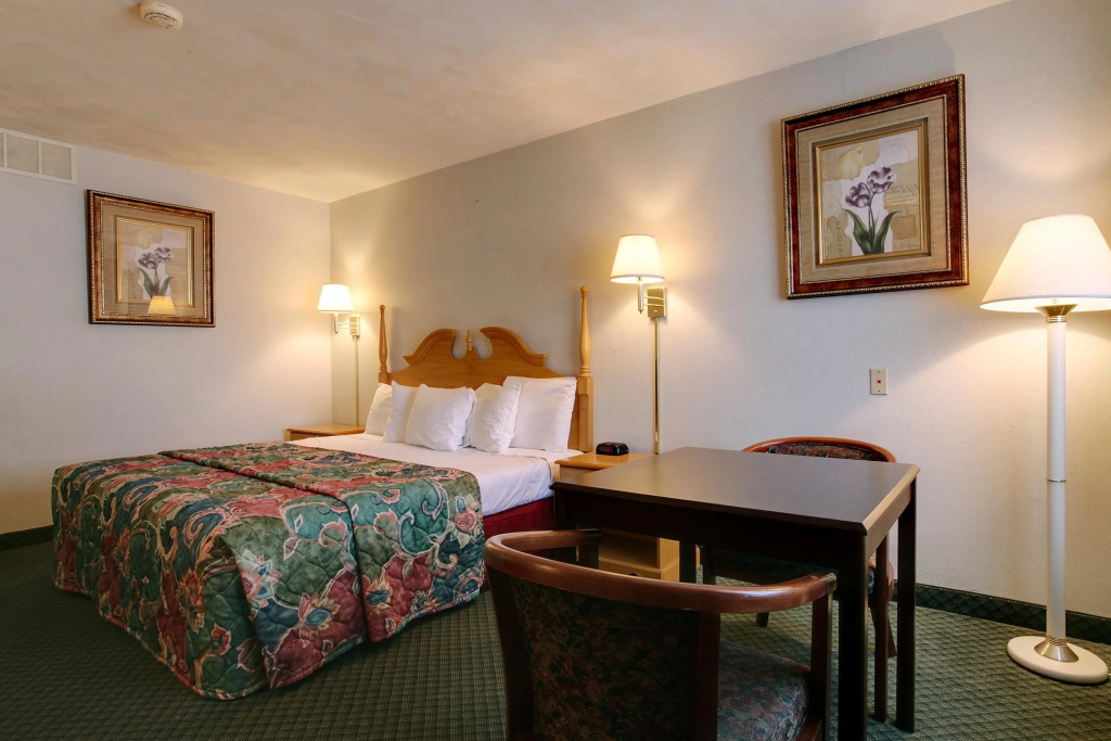 Americas Best Value Inn Uvalde - фото 4