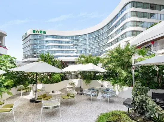 Summer Hotel — фото 3