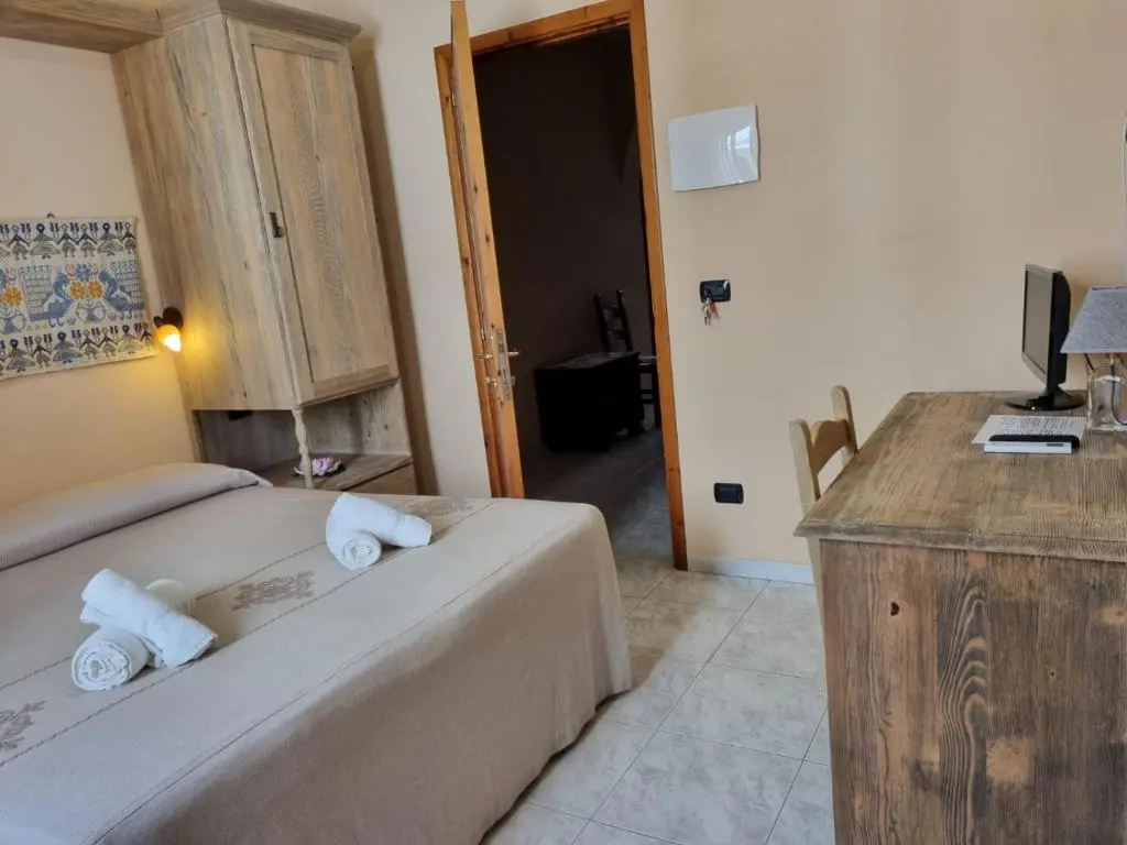 Economy Double room (full double bed)