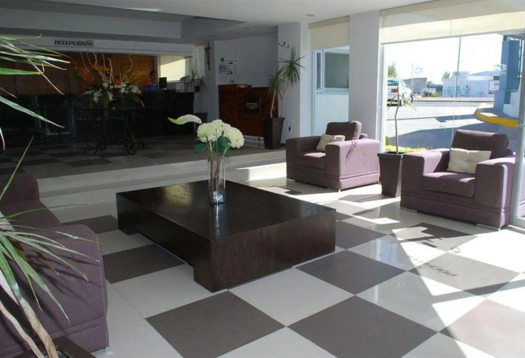 Lobby & Reception