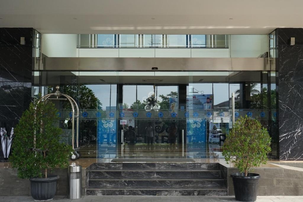 Hotel Brothers Solo Baru in Sukoharjo