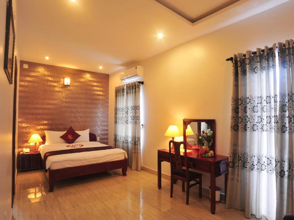 Deluxe Double room (full double bed)
