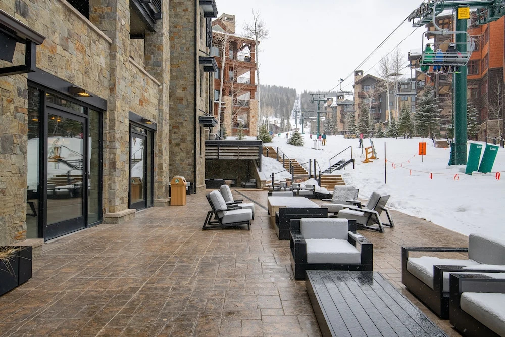 Empire Residences by Luxury Mountain