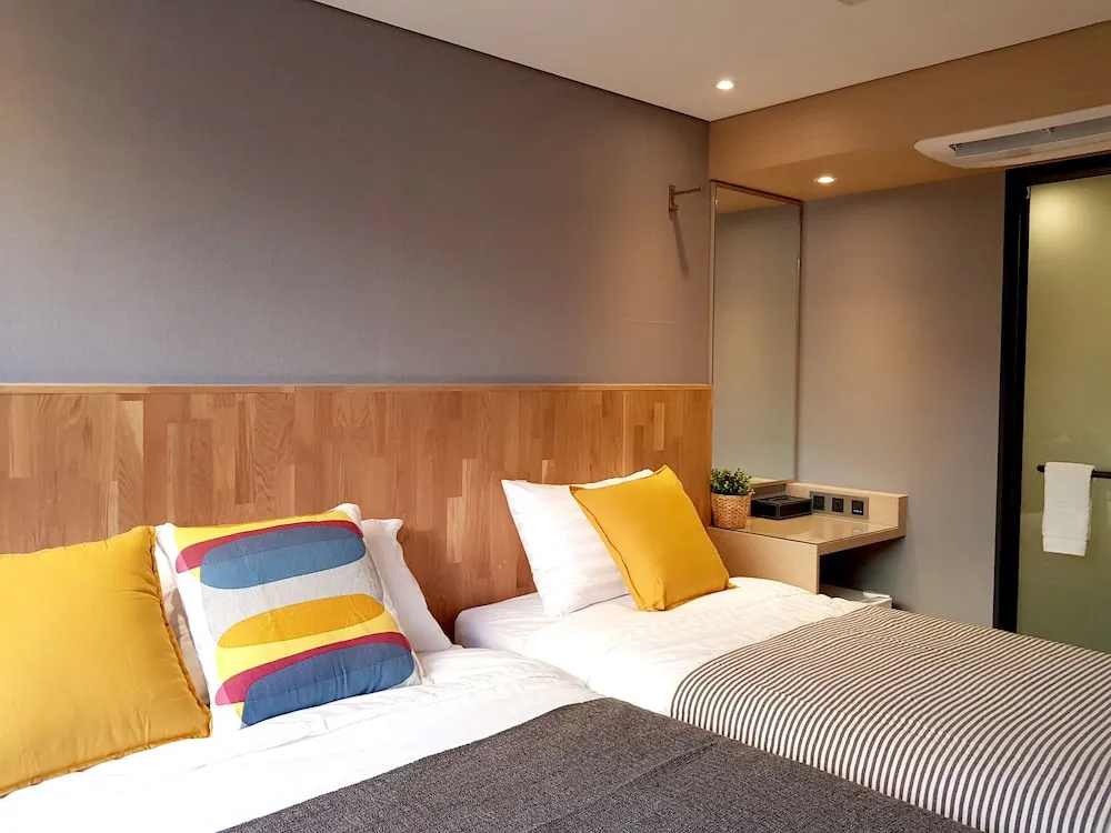 Comfort room