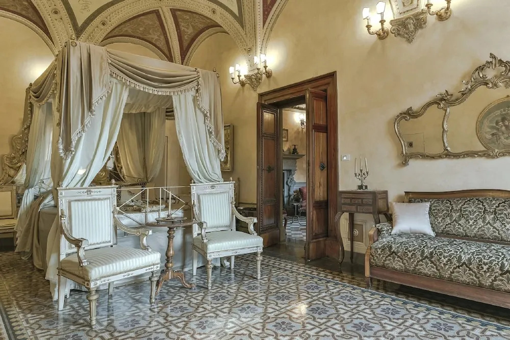 Palazzo Coli Bizzarrini Image 2