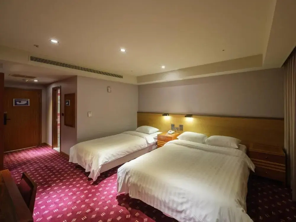 Rich & Free Hotel - Fuzhong