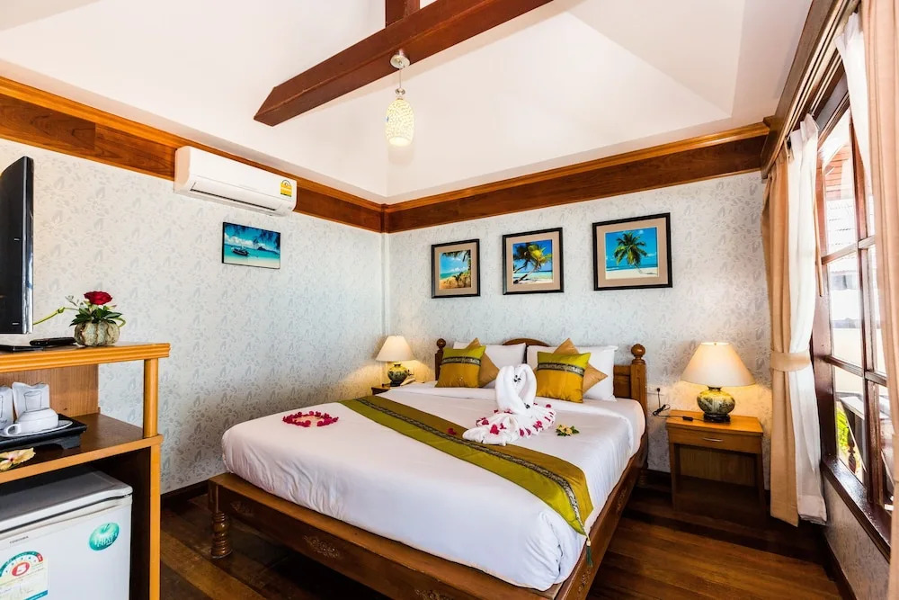 Бунгало рядом с пляжем в Lamai Coconut Beach Resort