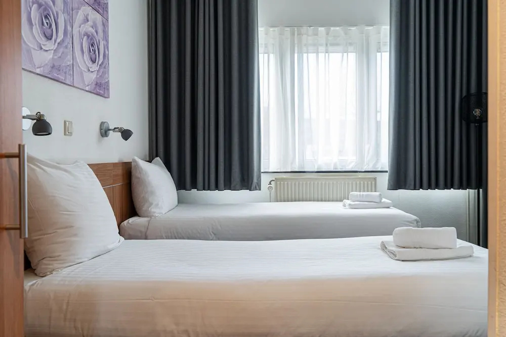 Economy Double room (twin beds)