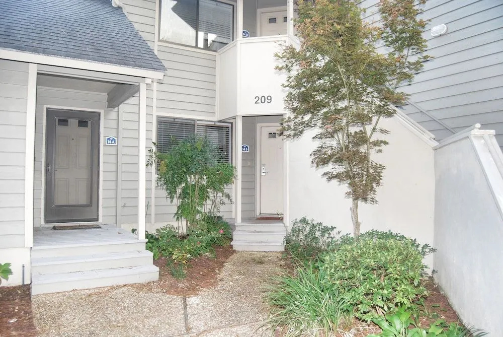 West Hyde Park 14B 2 Bedrooms 2 Bathrooms Villa