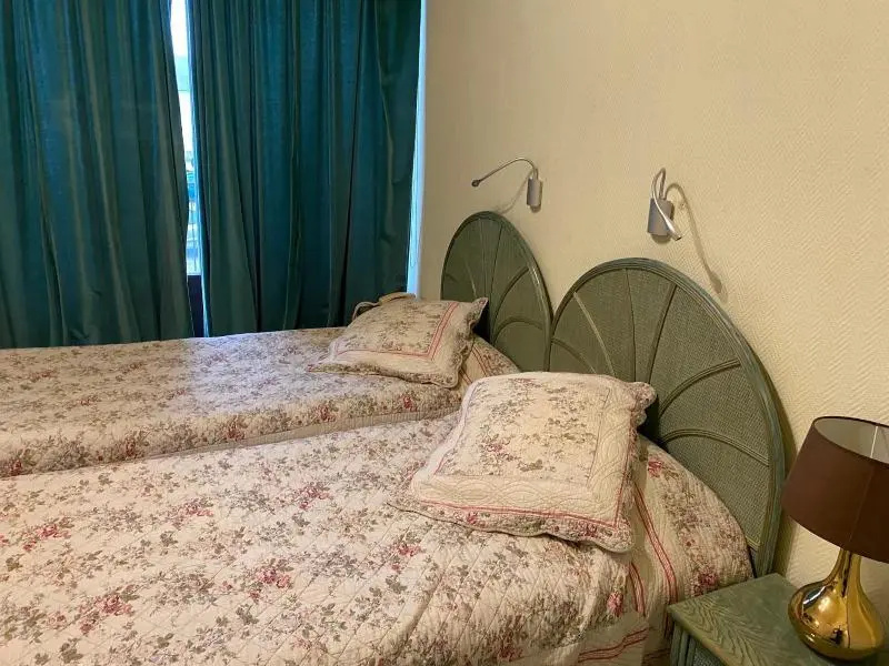 Economy room