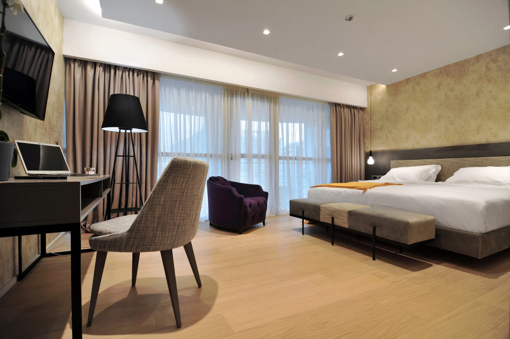 Athenaeum Grand Hotel — фото