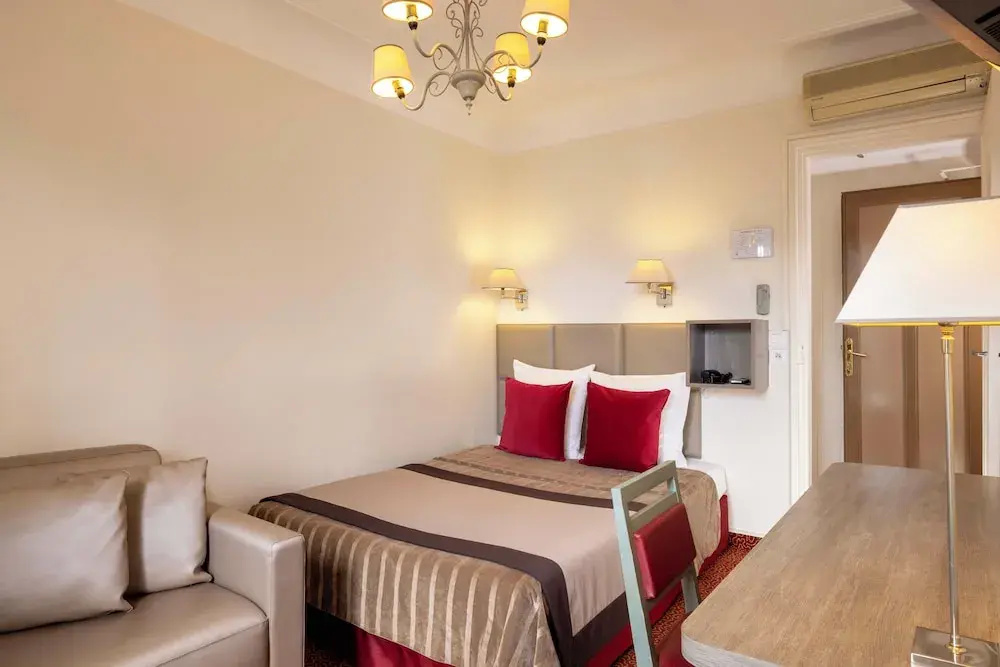 Superior Double room (full double bed)