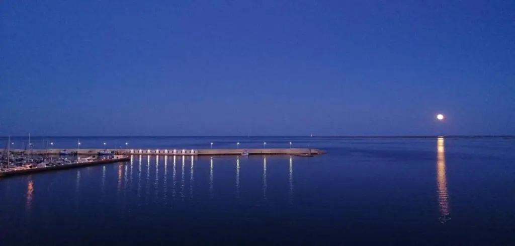 Beach & Waterfront
