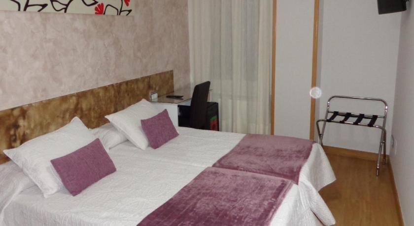Hostal Don Rodrigo by null