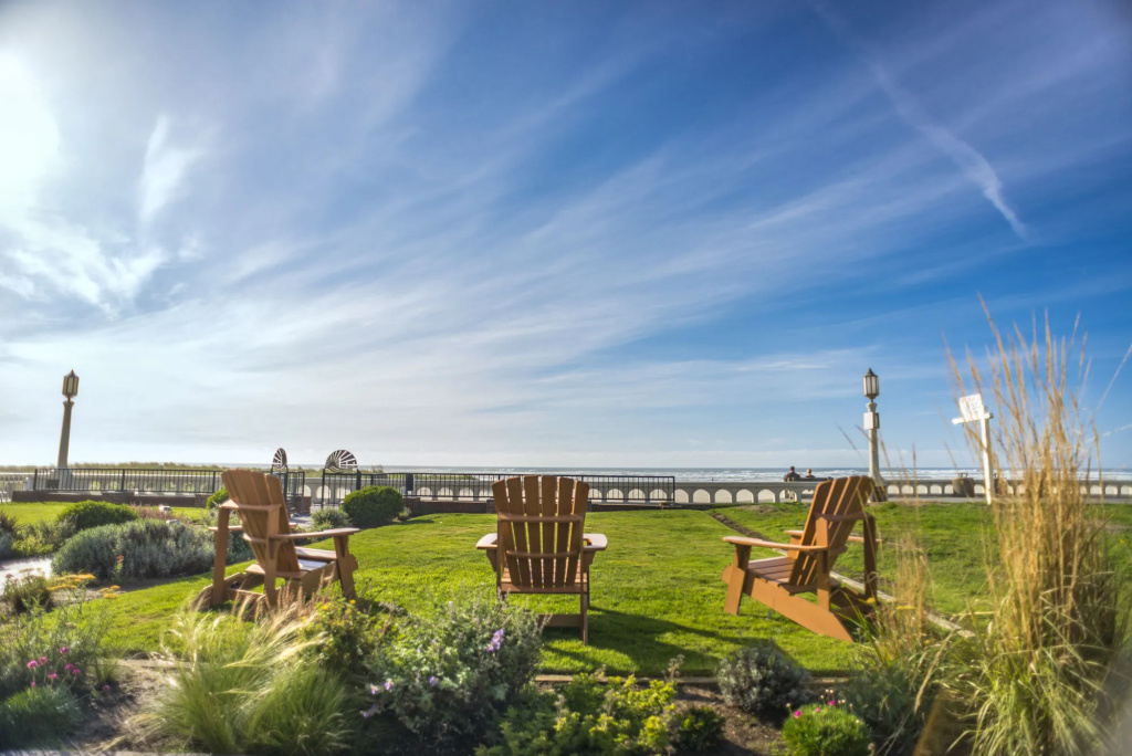 Beach & Waterfront