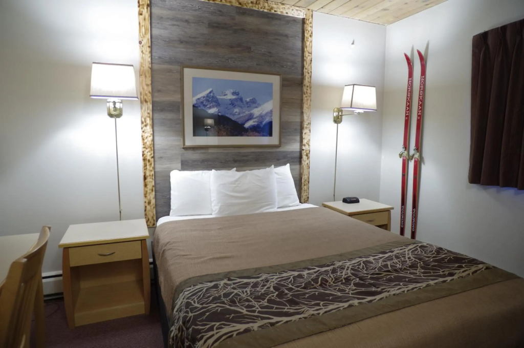 Canadas Best Value Inn and Suites Fernie - фото 18