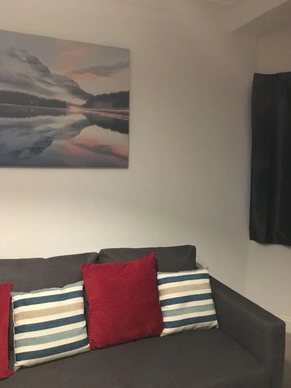 Kingswood Apartment