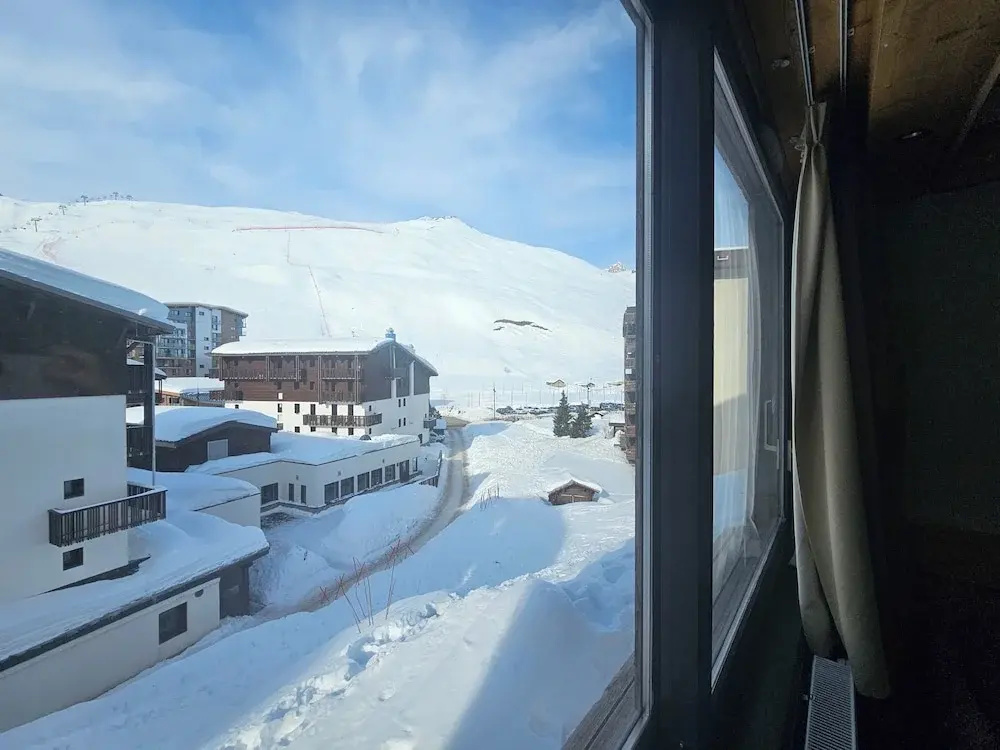 Standard Double room with mountain view (full double bed)