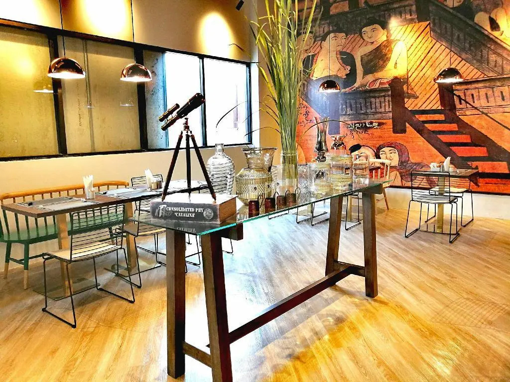Food & Beverage