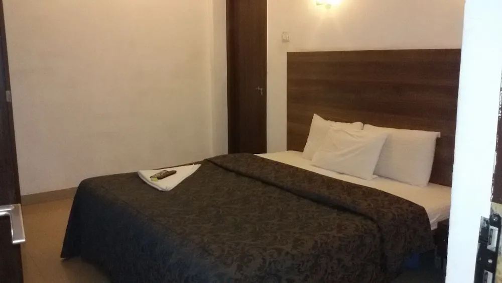 Executive Double room with city view full double bed