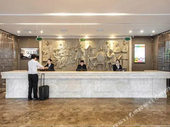 Lobby & Reception