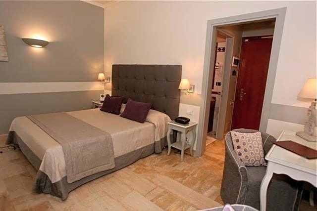 Hotel la Colonnina by null