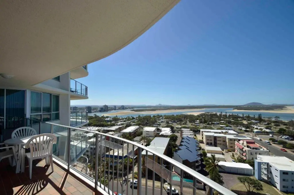 3 Bedrooms Deluxe Apartment with view