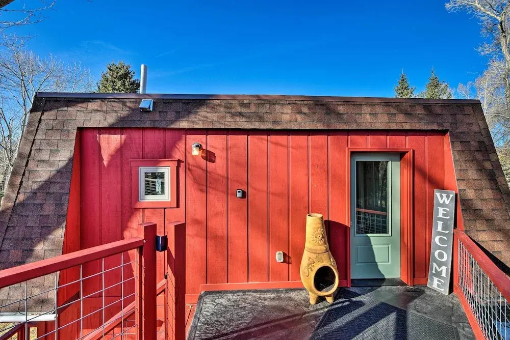 Cozy Mountain Studio By Main Street & Hot Springs!