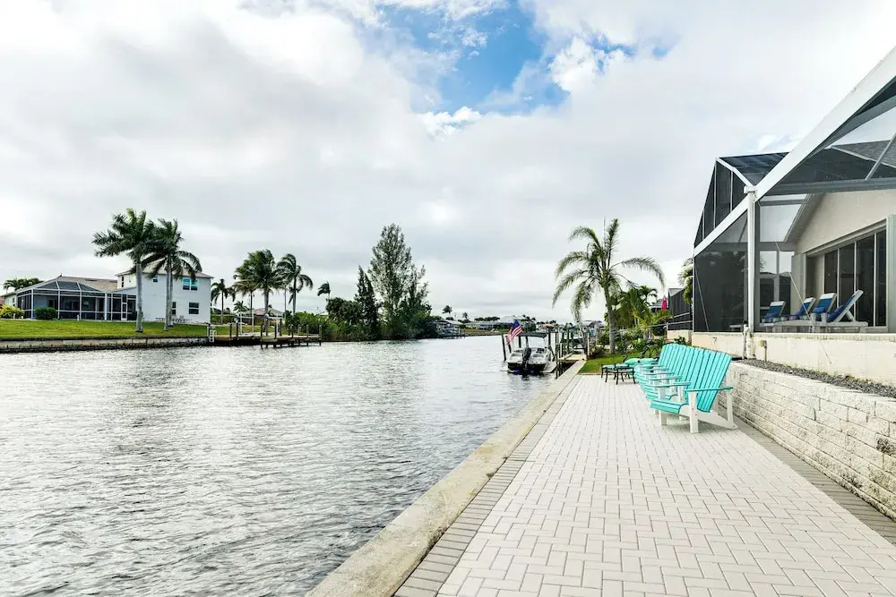 Canalfront Pool & Hot Tub: Home in Cape Coral