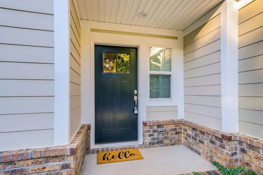 Cozy South Carolina Abode - Steps From Main Street