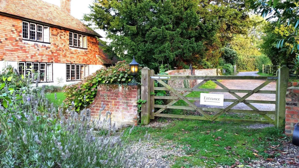 Iffin Farmhouse Accommodation