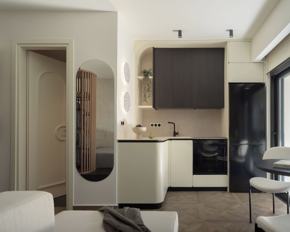 Studio with balcony and with partial sea view