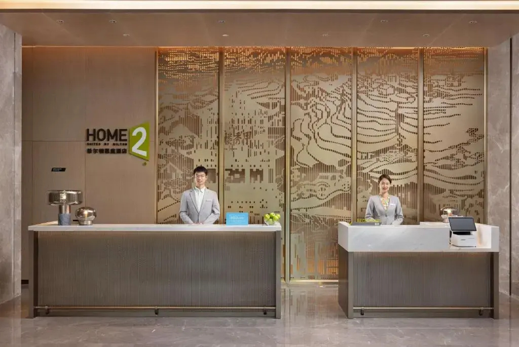 Lobby & Reception
