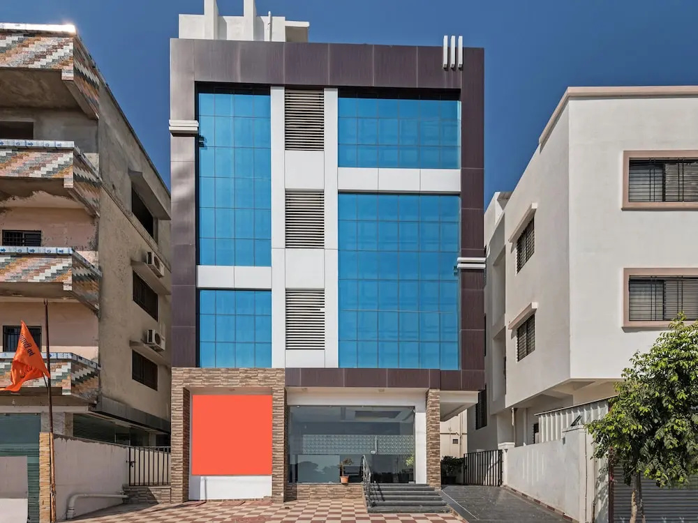 OYO 19196 Shree Sai Niladri Residency