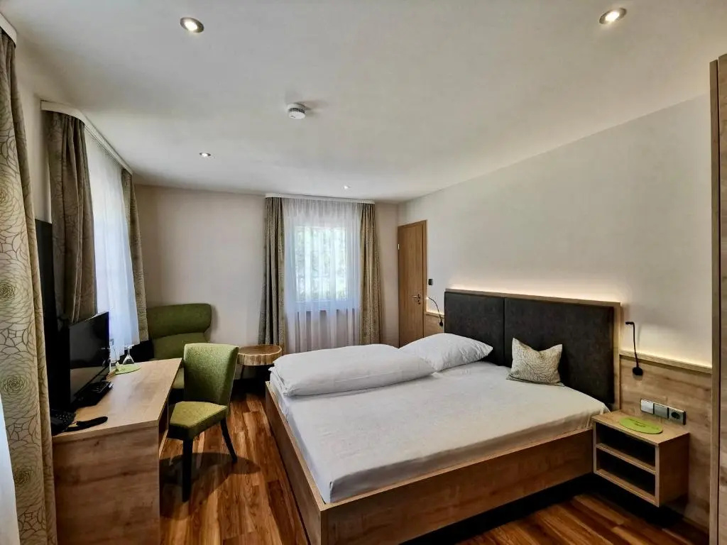 Standard Double room (full double bed)