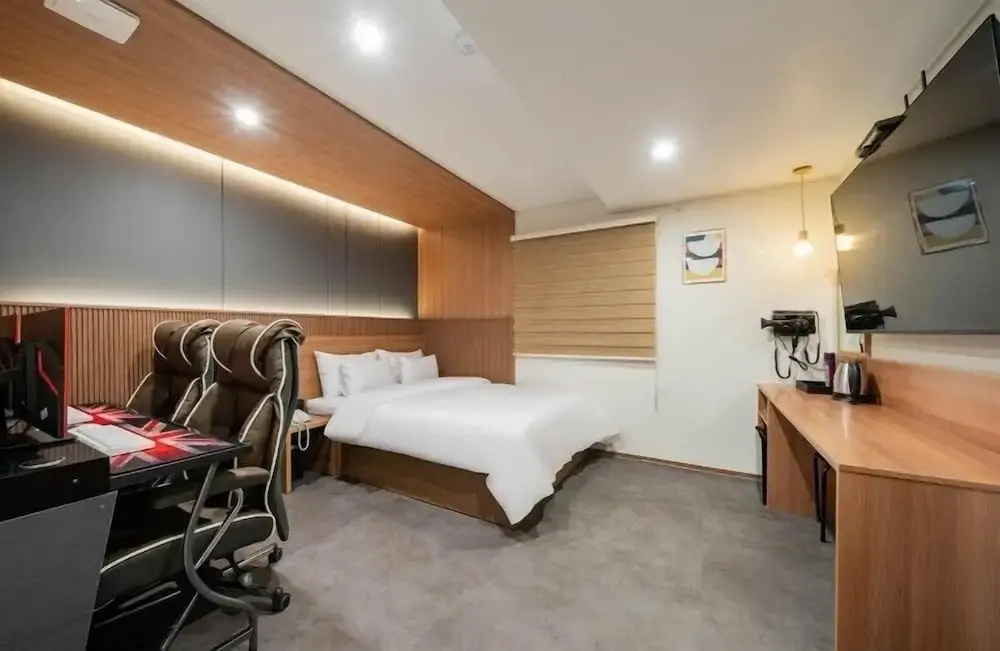 Hotel photo 13