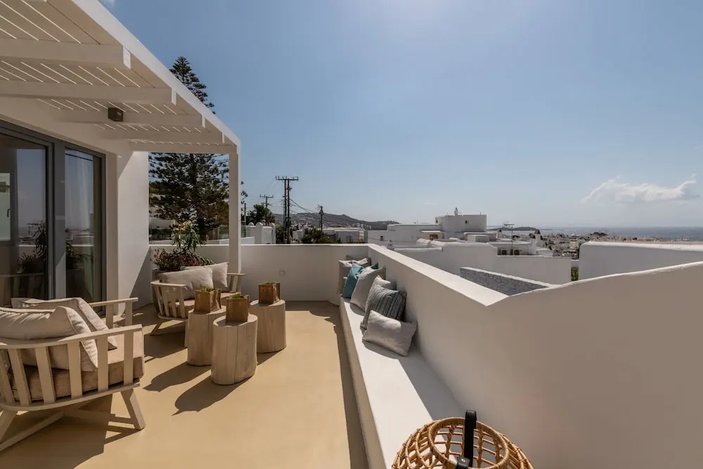 Deluxe Double Suite with sea view (full double bed)