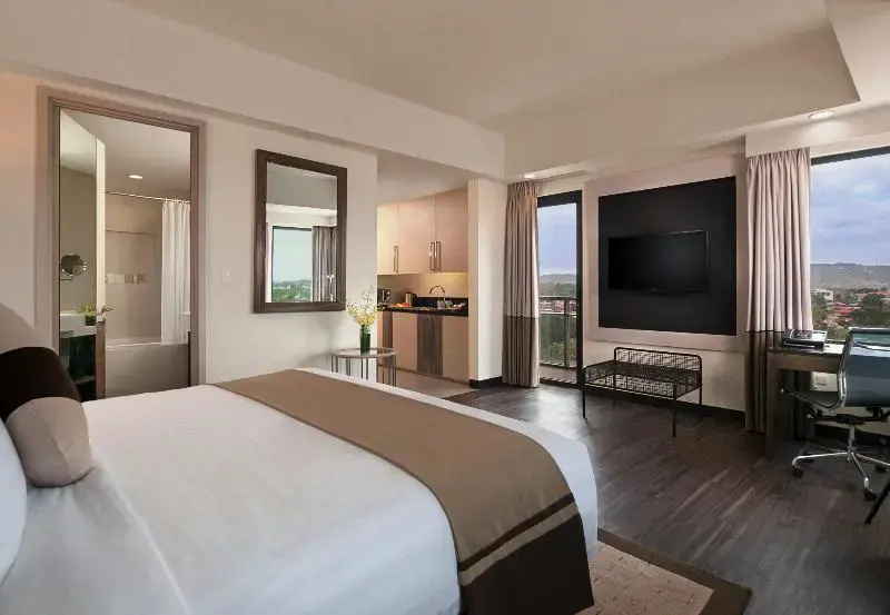 Premier Double room (full double bed)