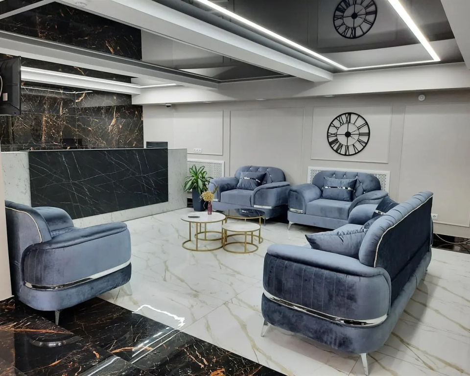 Lobby & Reception