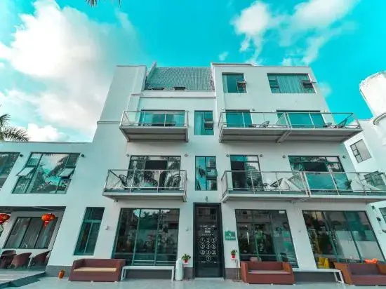 Keming Holiday Homestay (Beihai Silver Beach Tourist Resort)