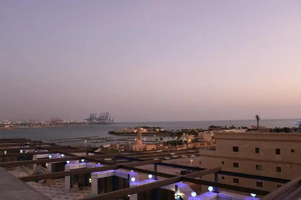 Beach & Waterfront