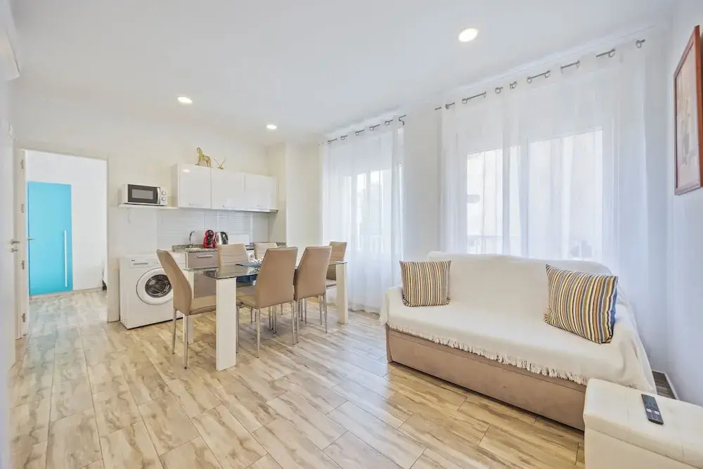 2 Bedrooms Standard Apartment with balcony and with city view