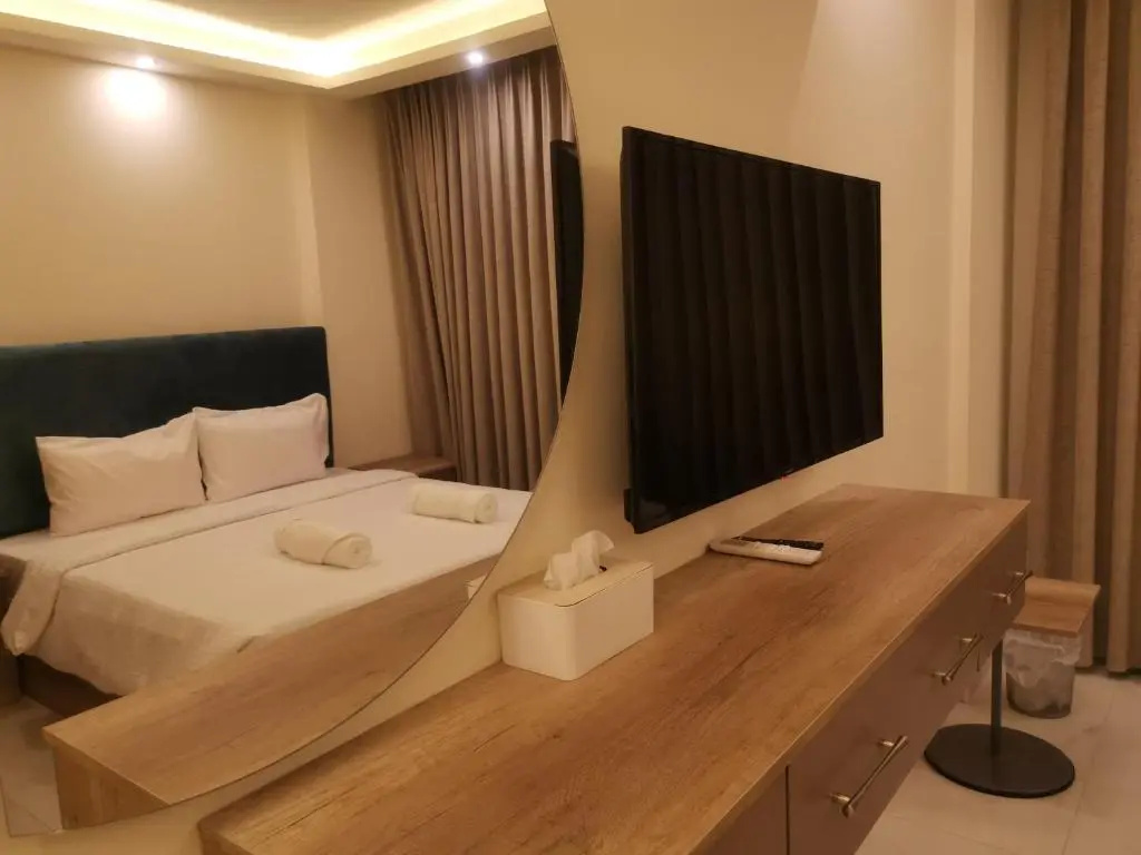 Deluxe Double room (full double bed)